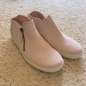 ECCO - Pink Soft Ankle Boot Sneaker - Women’s US 7/7.5 EU 38